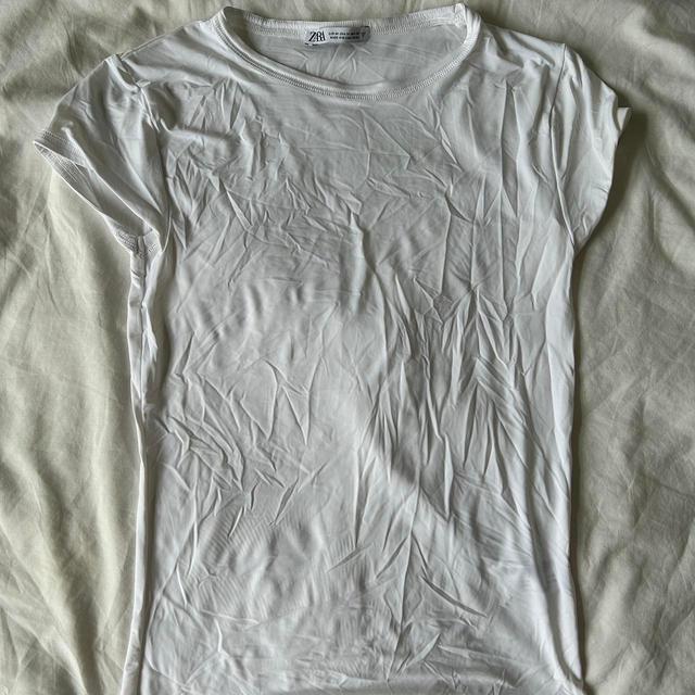 Zara Women's T-shirt - White - M on Productcaster.