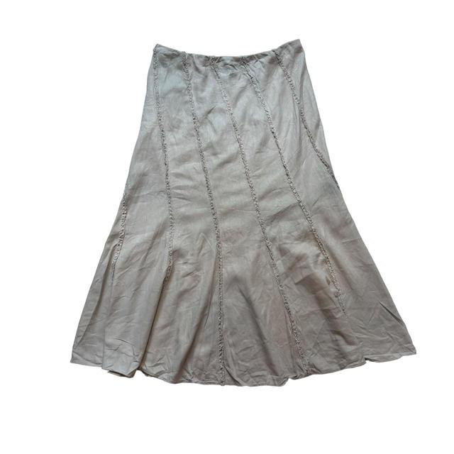 Marks & Spencer Women's Skirt - Cream - UK 16 on Productcaster.