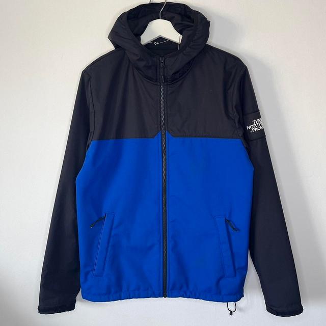 The North Face Men's Raincoat - Blue - M on Productcaster.