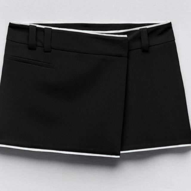 Zara Women's Mini Skirt - Black - UK 12 on Productcaster.