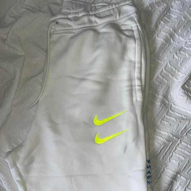 Nike Women's Sweatpants - White - UK 8 on Productcaster.