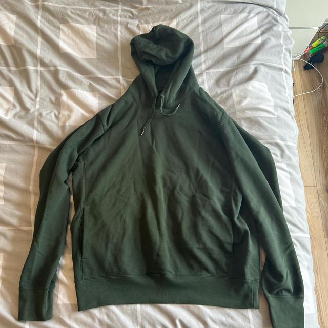 UNIQLO Men's Hoodie - Green/Khaki - L on Productcaster.