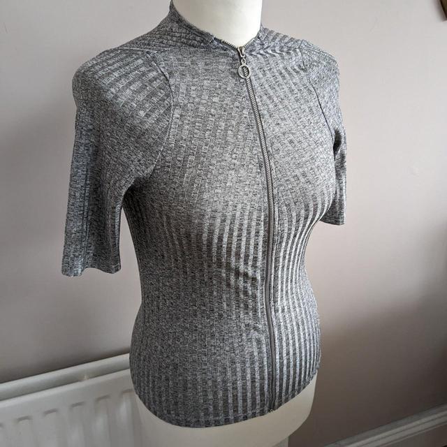 New Look Women's Top - Grey - 10 on Productcaster.