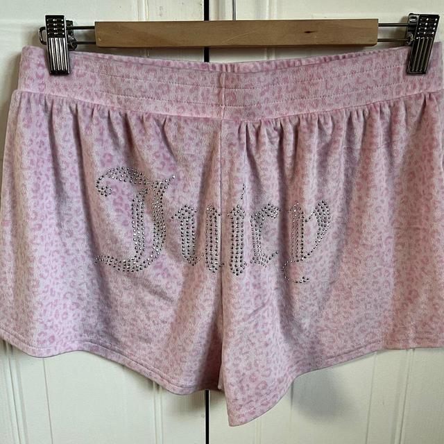 Juicy Couture Women's Shorts - Pink - UK 12 on Productcaster.