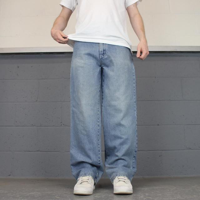 Vintage Men's Straight leg Cargo Jeans - Blue - 30" on Productcaster.