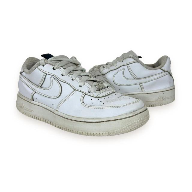 Nike Women's Trainers - White - UK 4.5 on Productcaster.