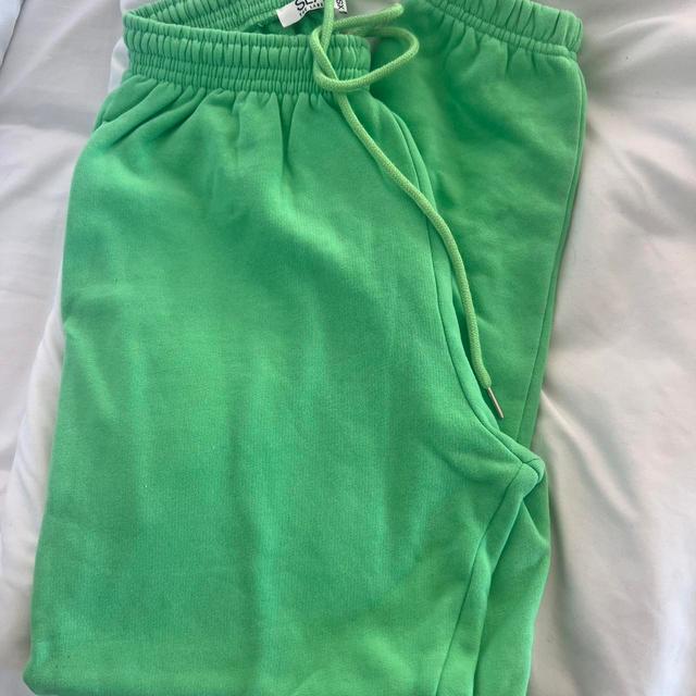 Women's Sweatpants - Green - XS on Productcaster.