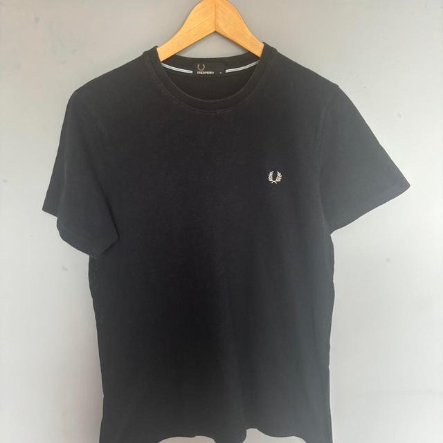 Fred Perry Men's T-shirt - Navy - M on Productcaster.