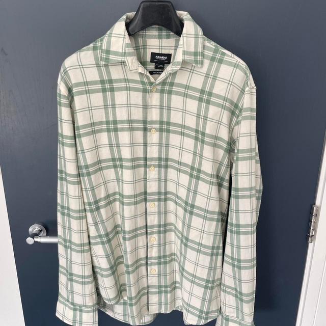 Pull&Bear Men's Shirt - Green - S on Productcaster.