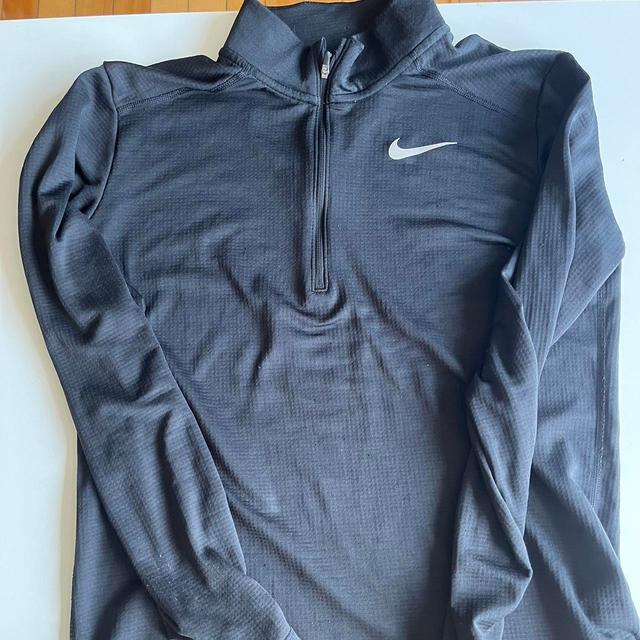 Nike Men's Sweatshirt - Black - M on Productcaster.