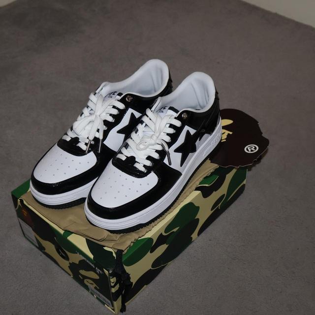 BAPE Men's Trainers - Black/White - UK 10 on Productcaster.