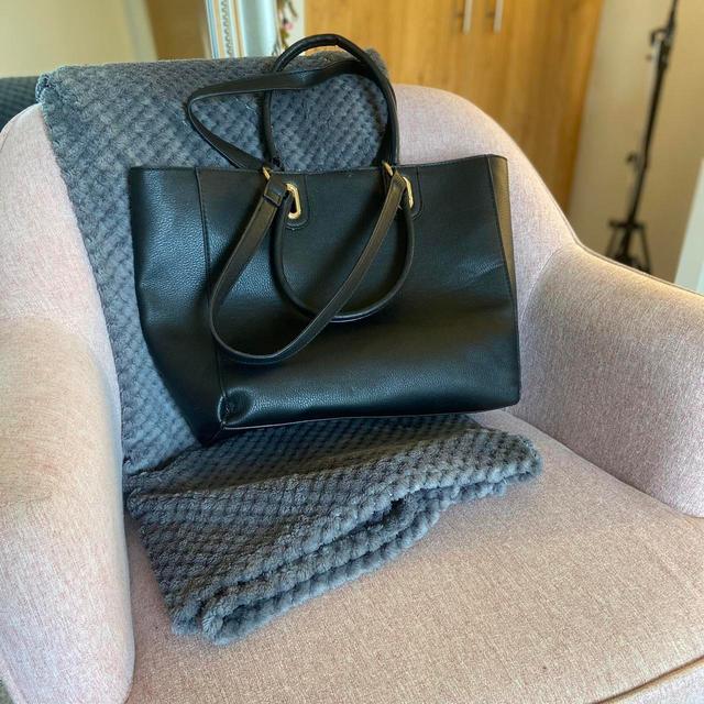 New Look Women's Bag - Black on Productcaster.