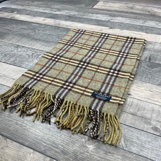 Burberry Women's Scarf - Green on Productcaster.