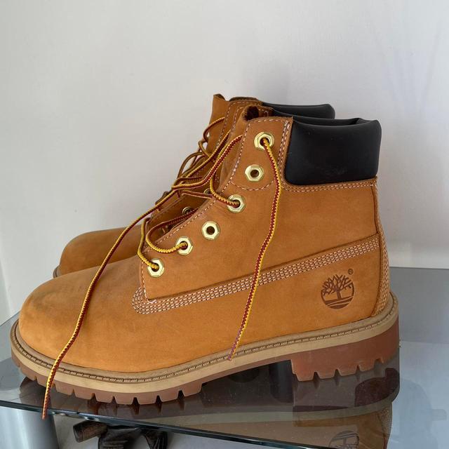 Timberland Women's Boots - Tan - UK 5.5 on Productcaster.