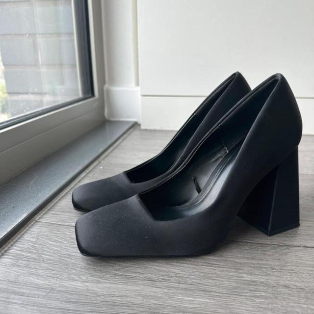 Zara Women's Courts - Black on Productcaster.