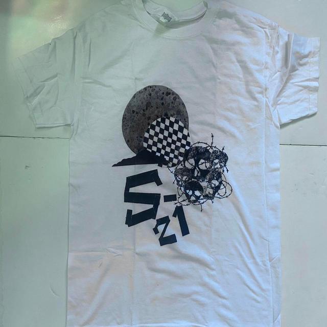 Men's T-shirt - White - S on Productcaster.