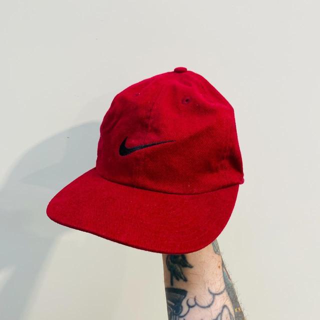 Nike Men's Caps - Red/Green on Productcaster.