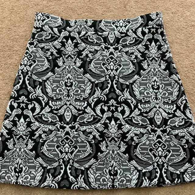 Miss Selfridge Women's Skirt - Black/White - UK 8 on Productcaster.