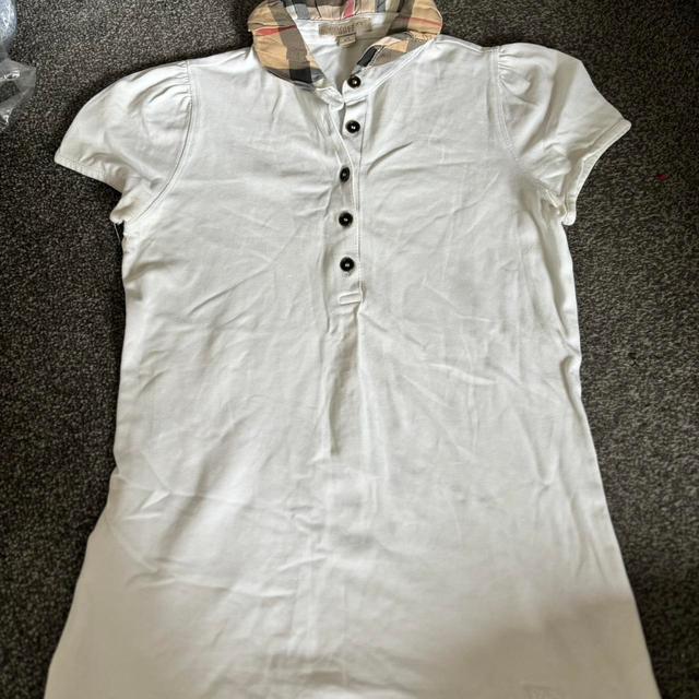 Burberry Women's Polo shirt - White - 6 on Productcaster.