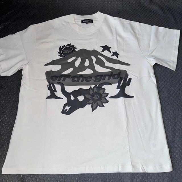 Broken Planet Men's T-shirt - White/Black - M on Productcaster.