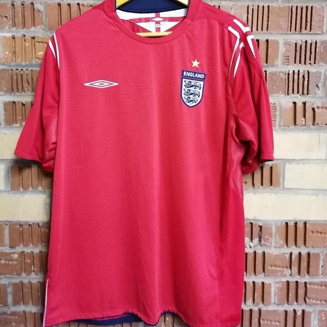 Umbro Men's T-shirt - Red - XL on Productcaster.