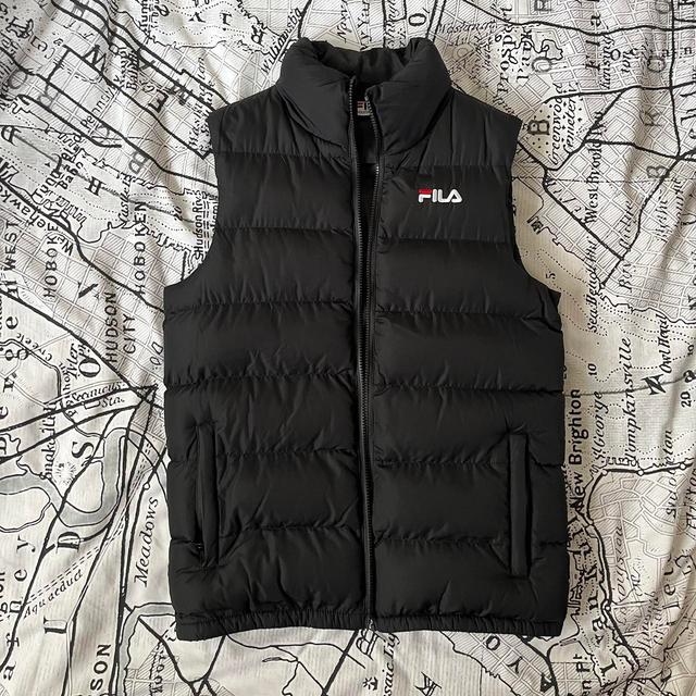 Fila Men's Gilet - Black - S on Productcaster.