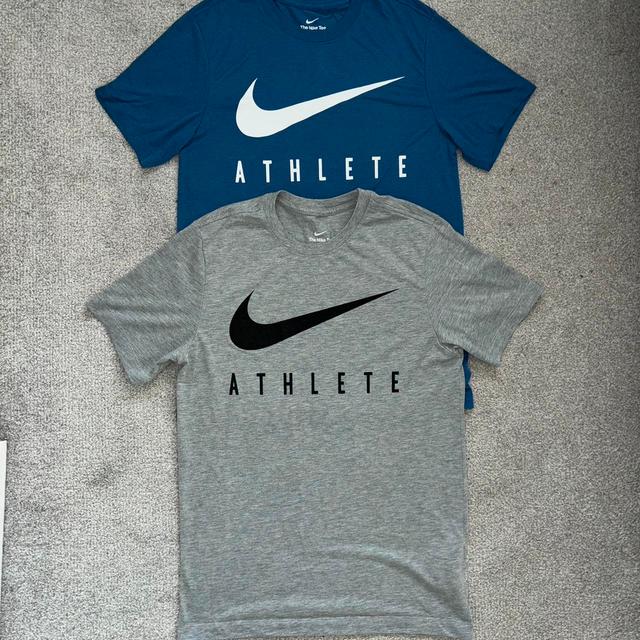 Nike Men's T-shirt - Grey/Blue - S on Productcaster.