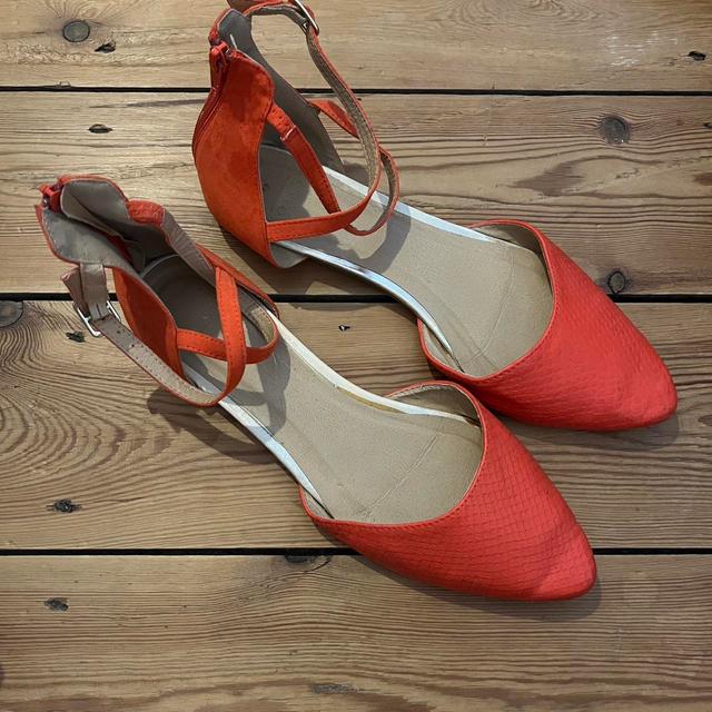 Oasis Women's Ballet shoes - Red - UK 7 on Productcaster.