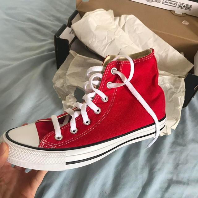 Converse Women's Trainers - Red - UK 6 on Productcaster.