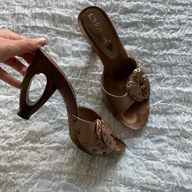 Vintage Women's Mules - Brown/Gold - UK 4 on Productcaster.