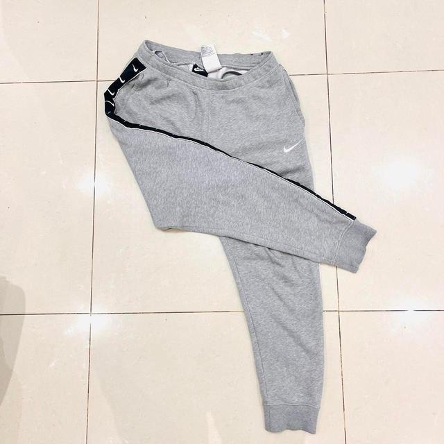 Nike Men's Sweatpants - Grey - S on Productcaster.