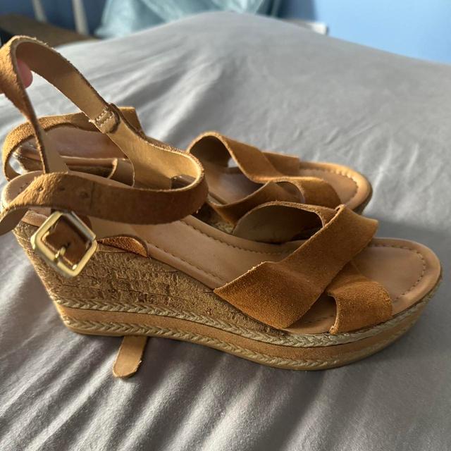 Women's Sandals - Tan/Brown - UK 4.5 on Productcaster.