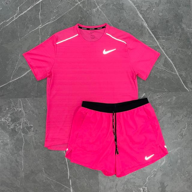 Nike Men's T-shirt - Pink/Black - L on Productcaster.