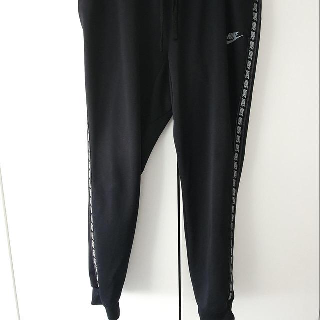 Nike Men's Sweatpants - Black/Grey - M on Productcaster.