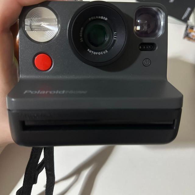 Polaroid Instant cameras - Black on Productcaster.