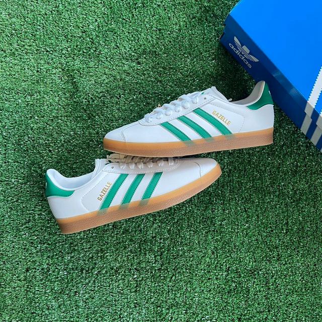 Adidas Women's Trainers - White/Green - UK 5.5 on Productcaster.