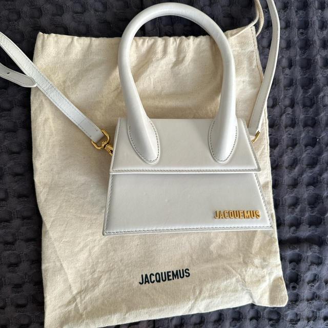 Jacquemus Women's Tote bags - White on Productcaster.