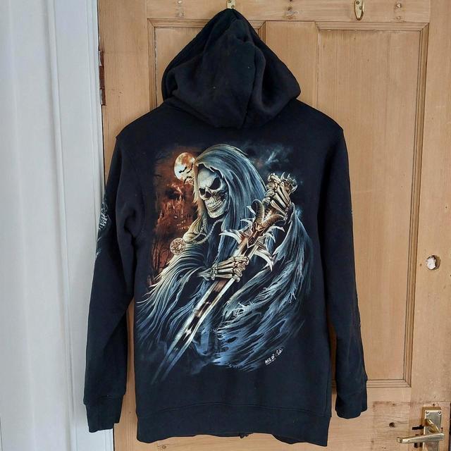 Wild Men's Hoodie - Black - M on Productcaster.