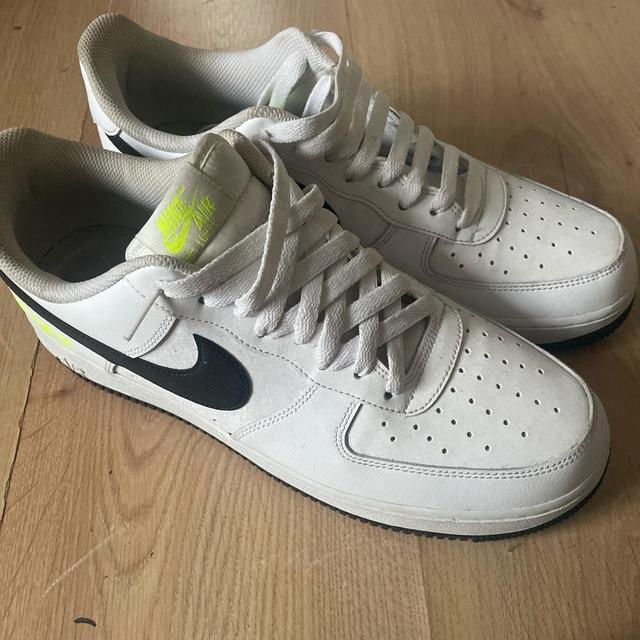 Nike Men's Trainers - White - UK 9 on Productcaster.