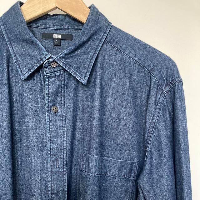 UNIQLO Men's Shirt - Blue/Navy - L on Productcaster.