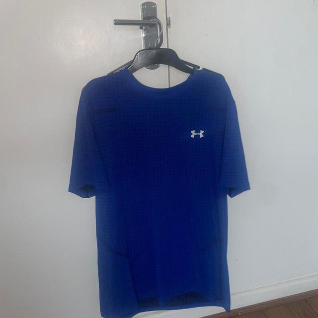 Under Armour Men's T-shirt - Blue - XL on Productcaster.