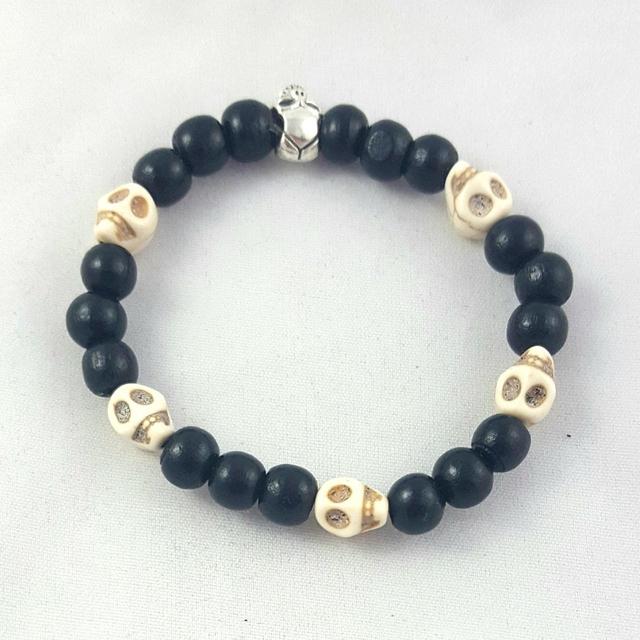 Handmade Men's Bracelet - Black on Productcaster.