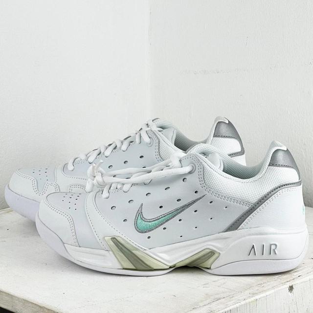 Nike Women's Trainers - White/Silver - UK 7.5 on Productcaster.