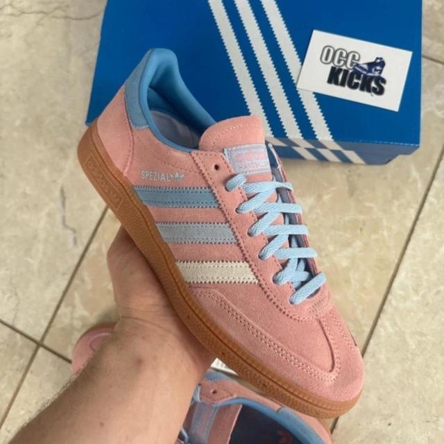 Adidas Women's Trainers - Pink/Blue - UK 4 on Productcaster.