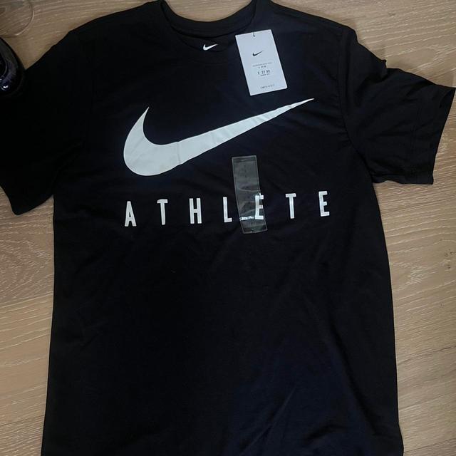 Nike Men's T-shirt - Black - S on Productcaster.