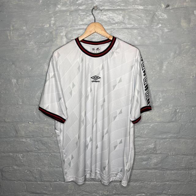 Umbro Men's T-shirt - White - XL on Productcaster.