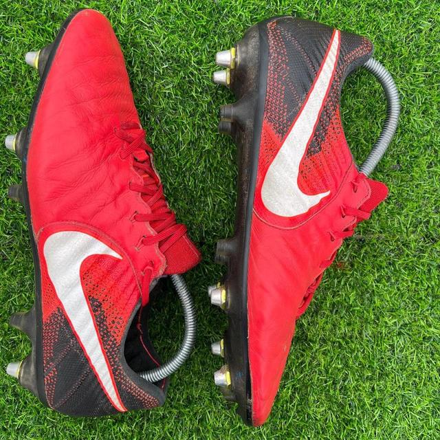 Nike Men's Boots - Red - UK 9.5 on Productcaster.