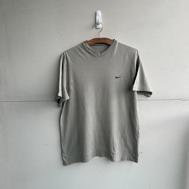 Nike Men's T-shirt - Grey - XL on Productcaster.