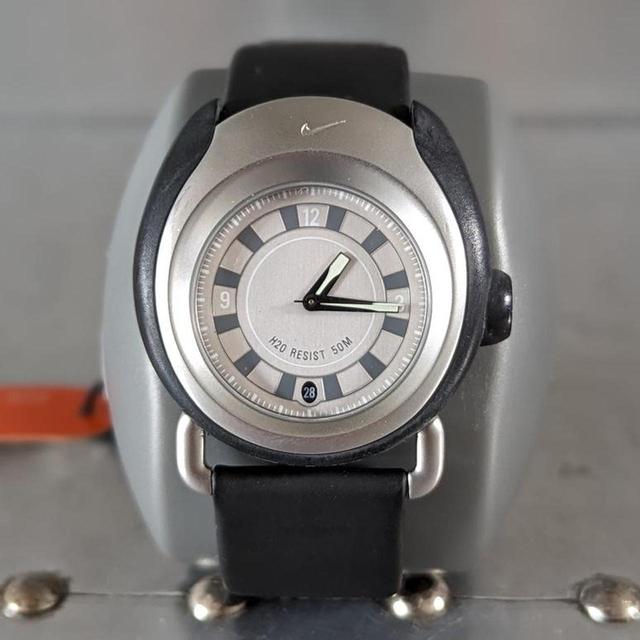 Nike ACG Men's Festival Watch - Black/Silver on Productcaster.