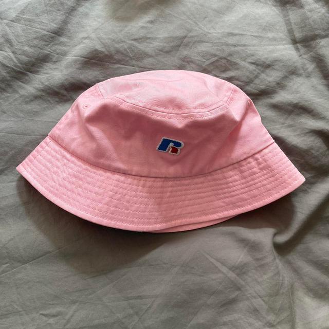 Russell Athletic Women's Bucket hats - Pink on Productcaster.